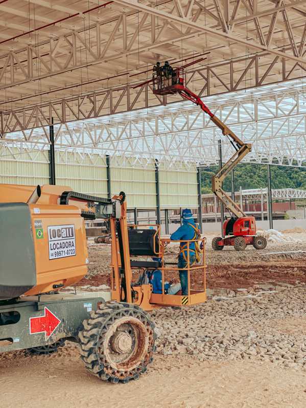 Empresa de Locação de Plataforma para Trabalho em Altura Balneário Camboriú - Locação de Plataforma Elevatória para Caminhão